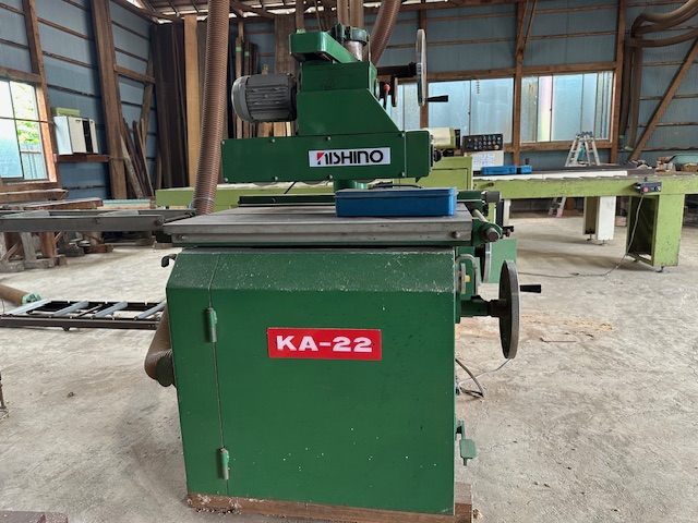 自動溝突盤（軸傾斜型）