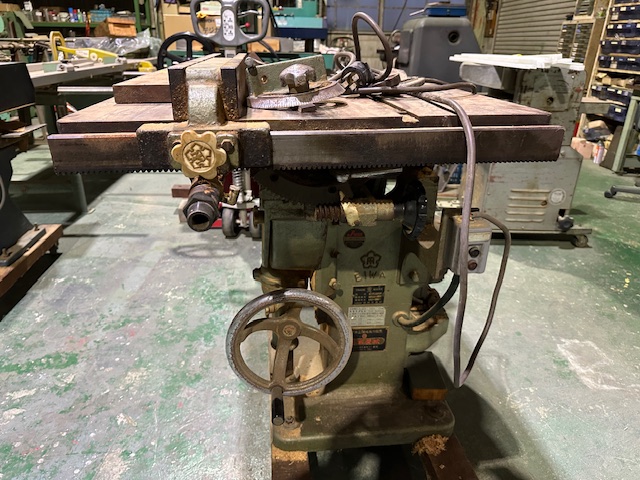 傾斜盤（丸鋸昇降盤）