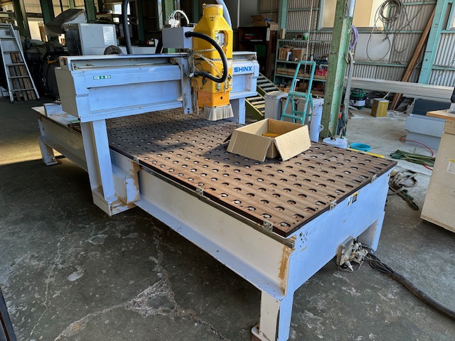 ガントリー型ＮＣルータ